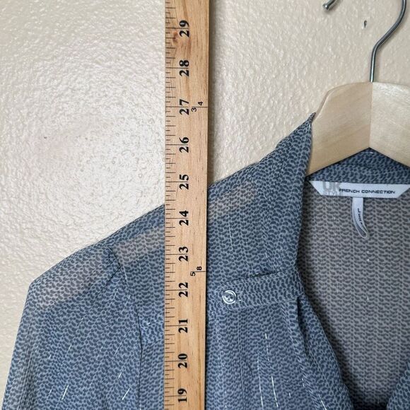 French Connection Shirt Women's Large Gray Spotted Sheer Blouse Short Sleeve - Picture 9 of 11